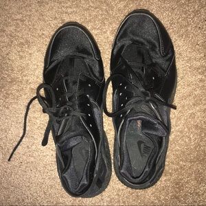 Nike Haraches